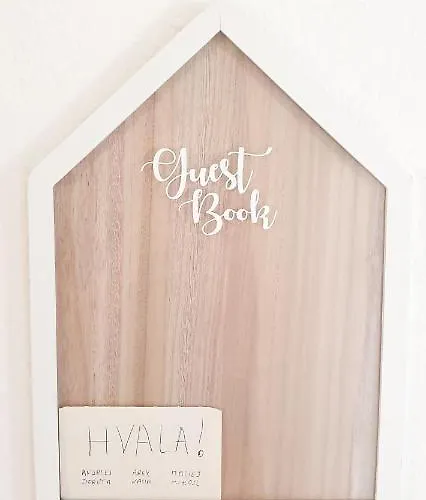 Maja Kanica * Rogoznica (Sibenik-Knin)