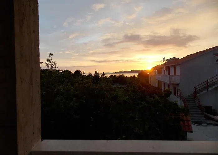 Maja Kanica * Rogoznica (Sibenik-Knin)